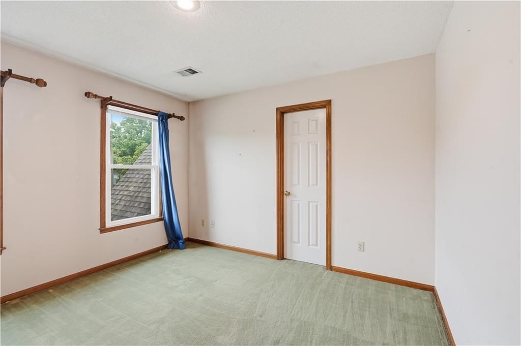 12200 Cherry Street — photo 25