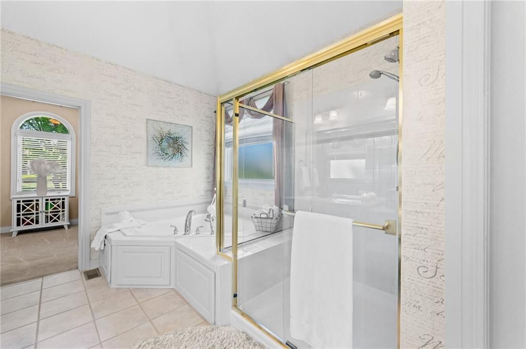 6112 NW 101st Court — photo 35