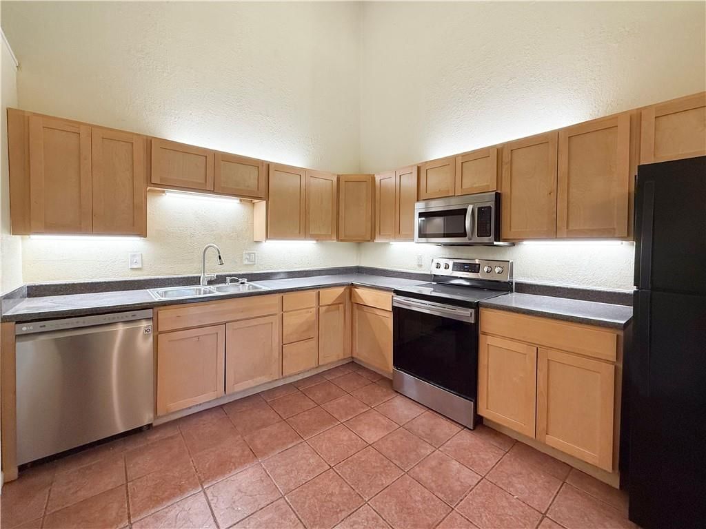 1507 E 97th Street — photo 3