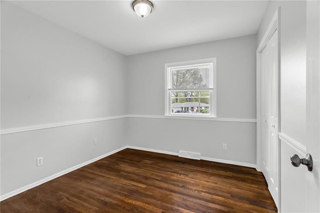 604 NW Carroll Drive — photo 14