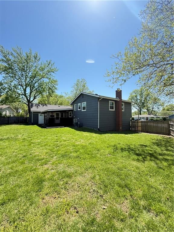 604 NW Carroll Drive — photo 27