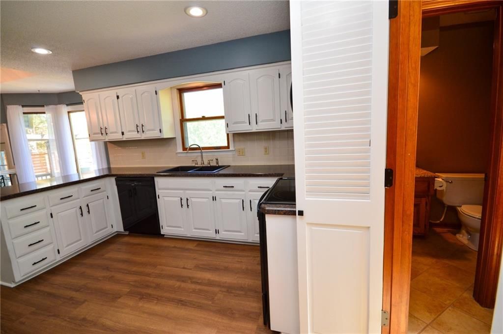 16100 W 147TH Terrace — photo 14