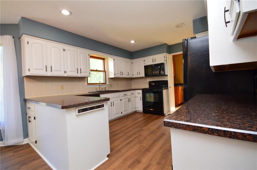 16100 W 147TH Terrace — photo 17