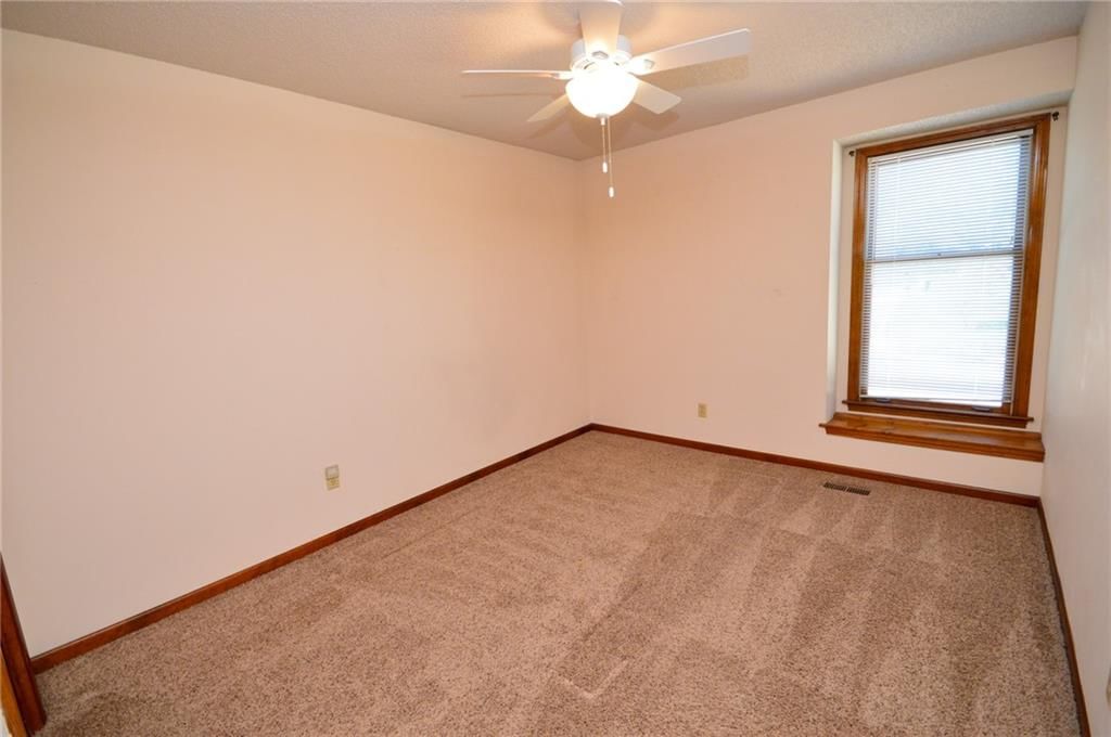 16100 W 147TH Terrace — photo 39