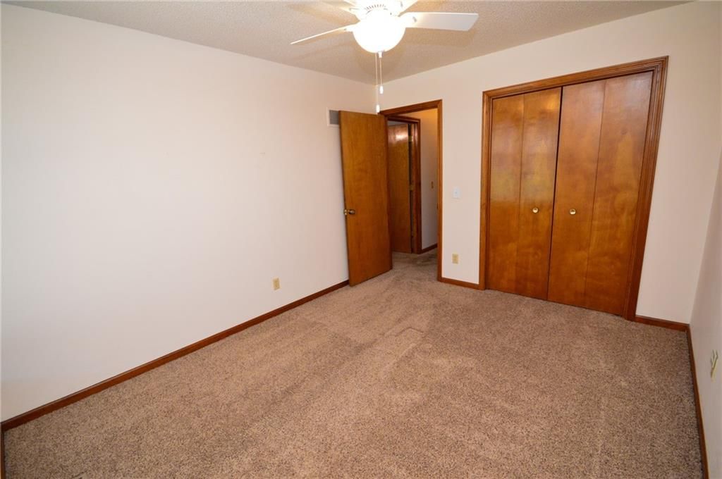16100 W 147TH Terrace — photo 40
