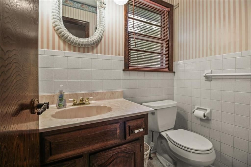 2040 SW State Route 150 — photo 16