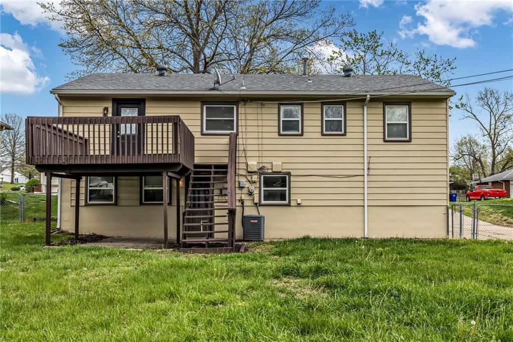 7528 N Tracy Avenue — photo 24