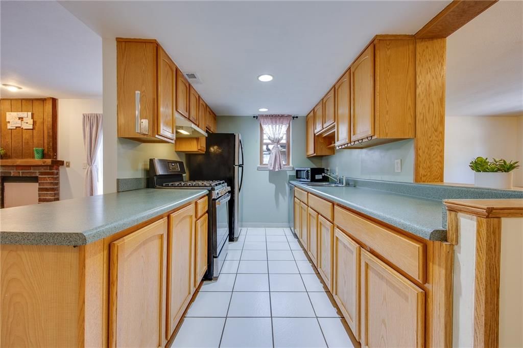 2711 W 24th Terrace — photo 8