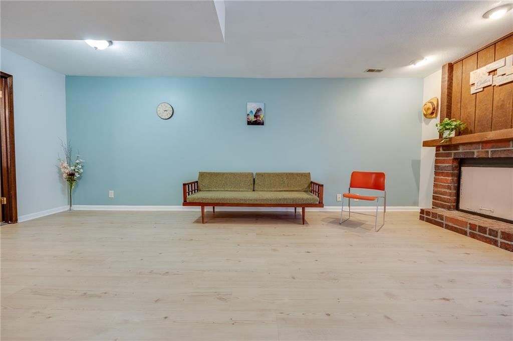 2711 W 24th Terrace — photo 12