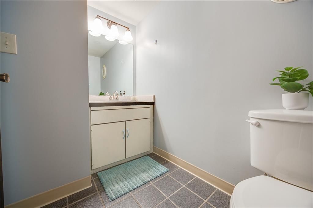 2711 W 24th Terrace — photo 17