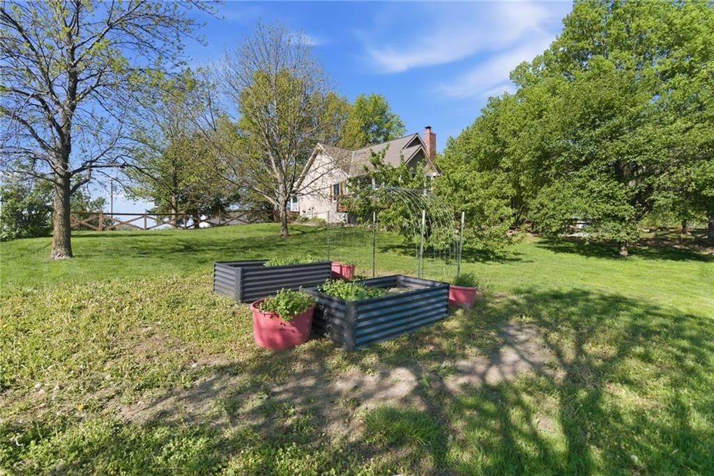 3910 Carter Drive — photo 24