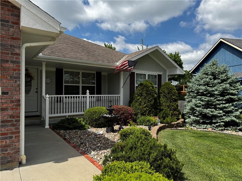 714 Ridge Crest Drive — photo 4