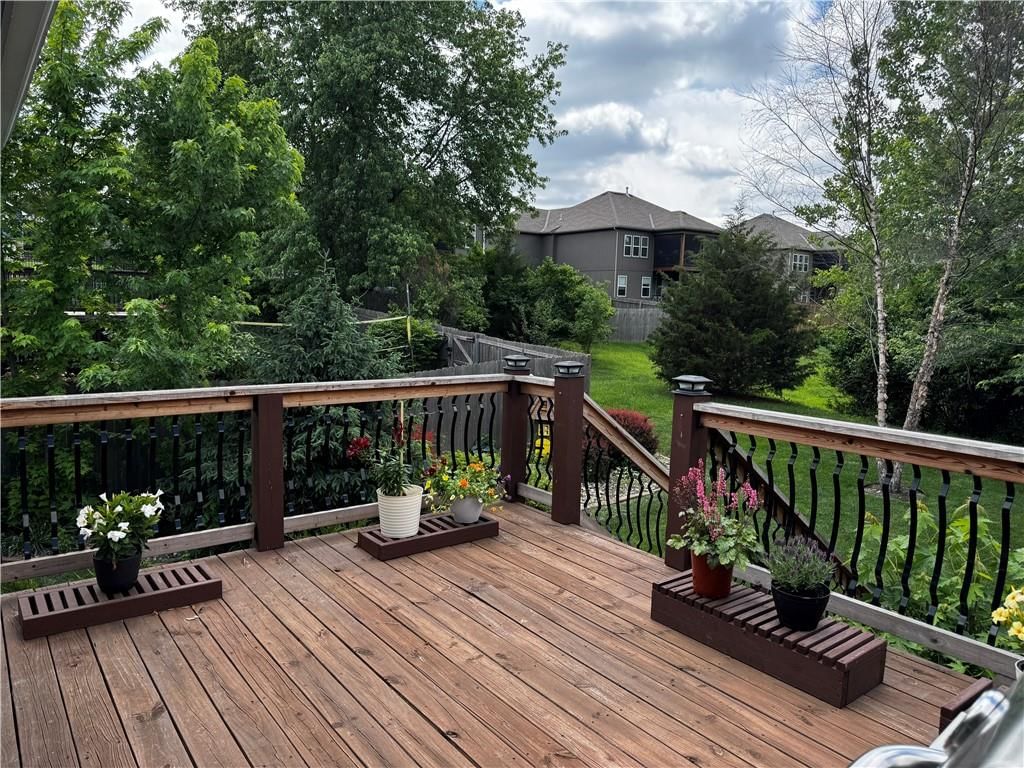 714 Ridge Crest Drive — photo 14