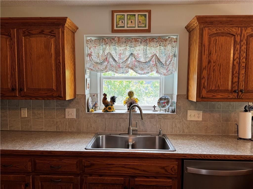 714 Ridge Crest Drive — photo 16
