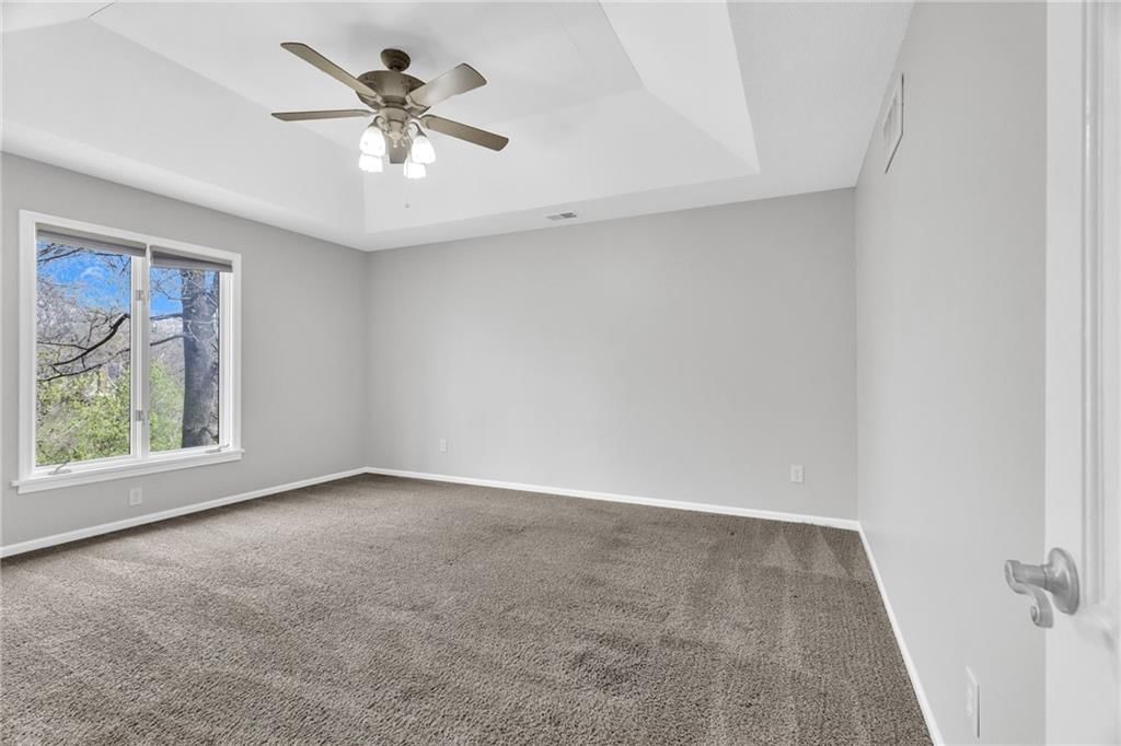 2721 Trenchard Drive — photo 11