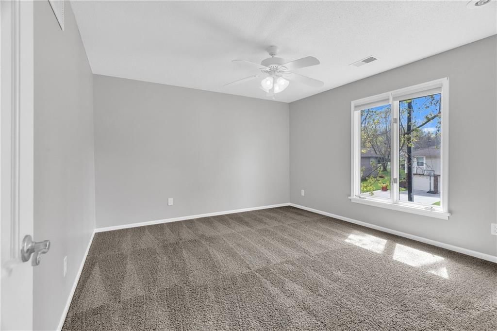 2721 Trenchard Drive — photo 15