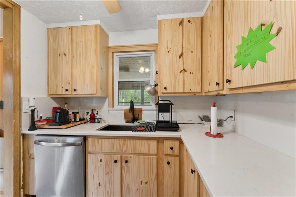 5807 Bennington Avenue — photo 11