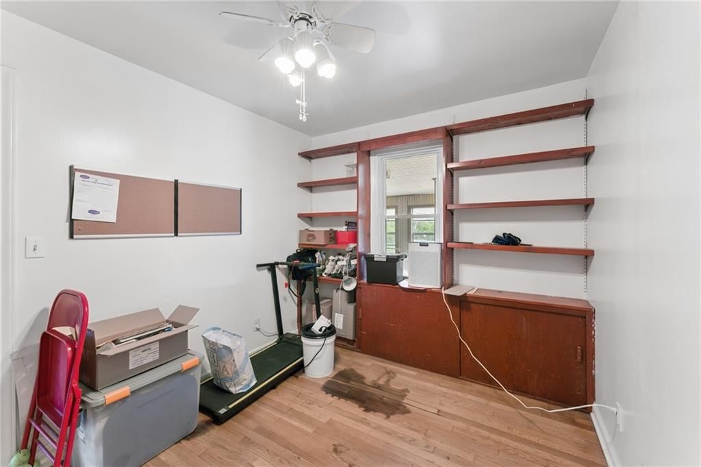 5807 Bennington Avenue — photo 20