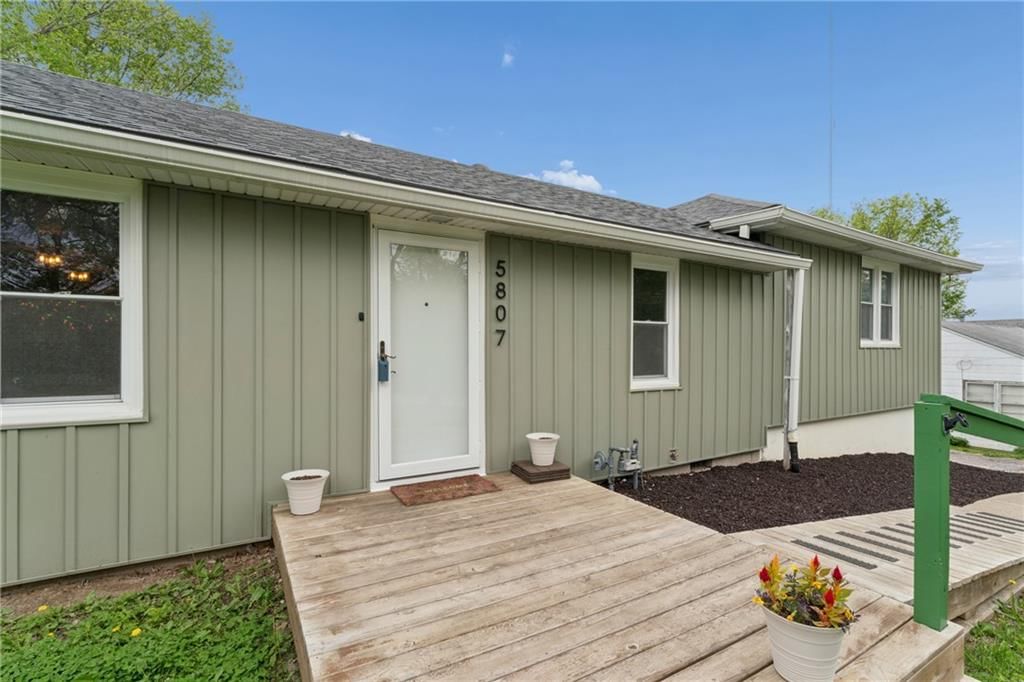 5807 Bennington Avenue — photo 37