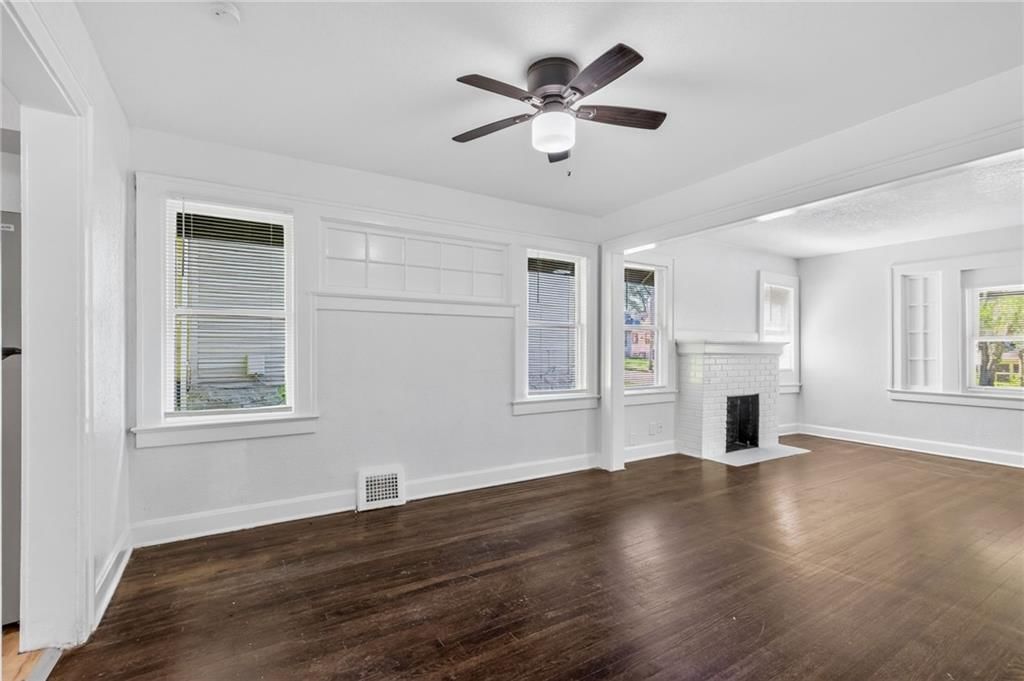 1308 E 59th Street — photo 10