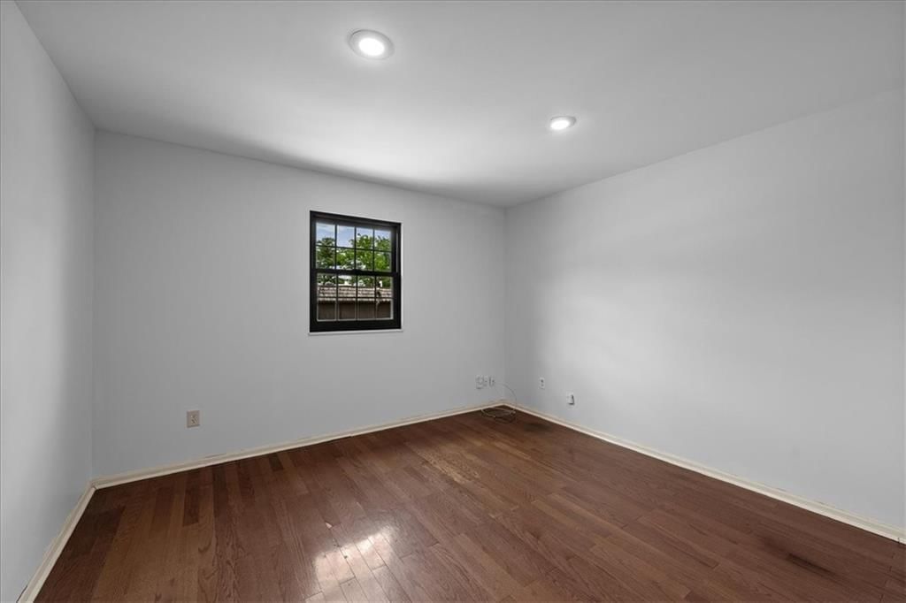 10249 Cedarbrooke Lane — photo 12