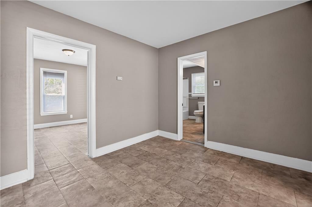 1522 W Walnut Street — photo 7