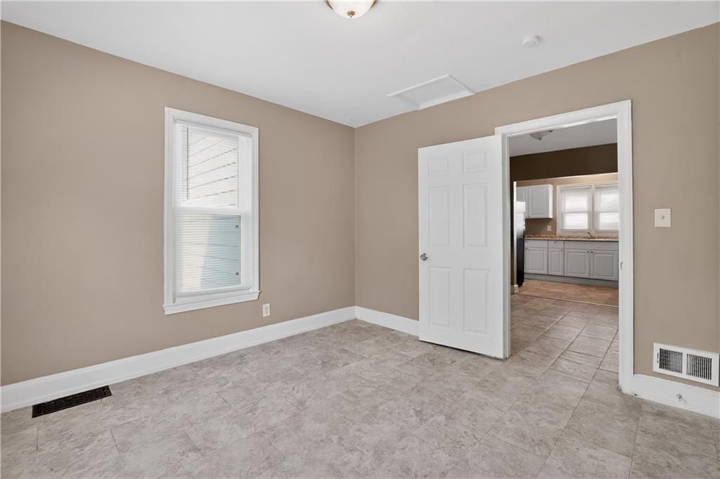 1522 W Walnut Street — photo 10