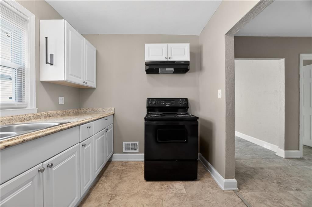 1522 W Walnut Street — photo 17