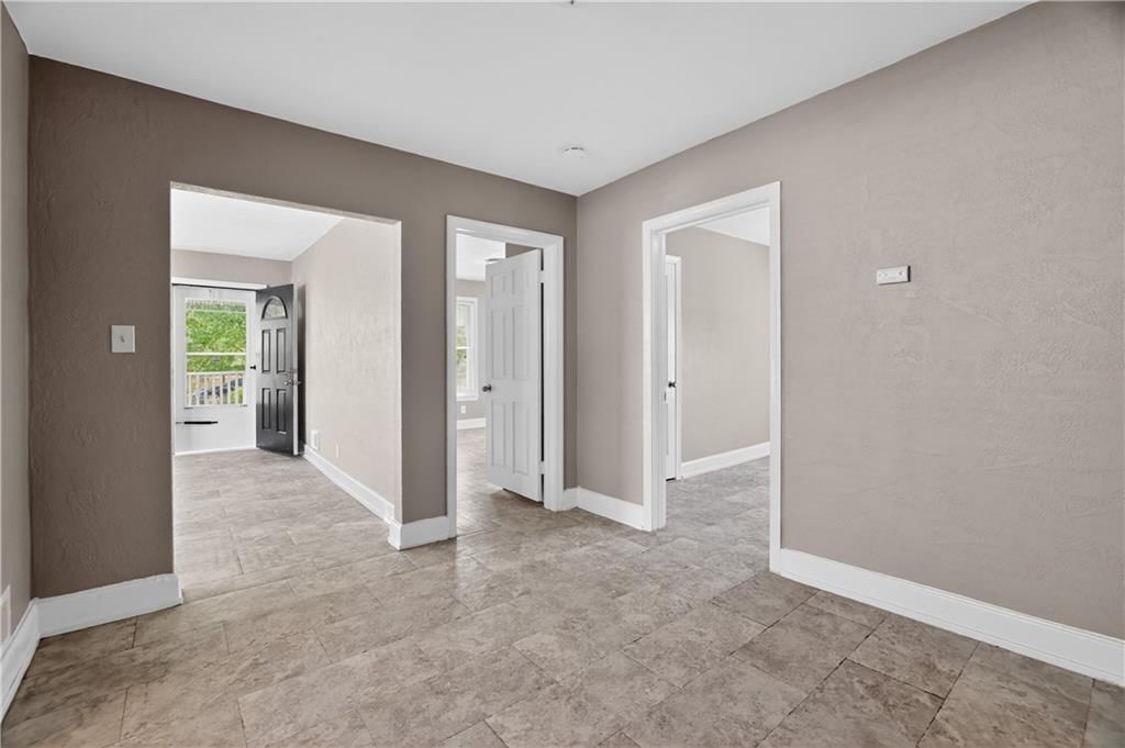1522 W Walnut Street — photo 23