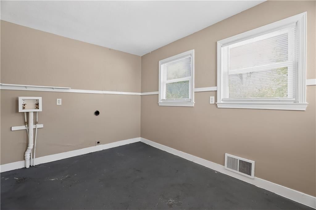 1522 W Walnut Street — photo 24