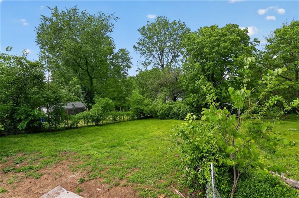1522 W Walnut Street — photo 27