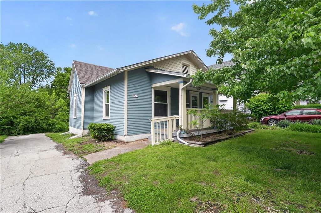 1522 W Walnut Street — photo 29