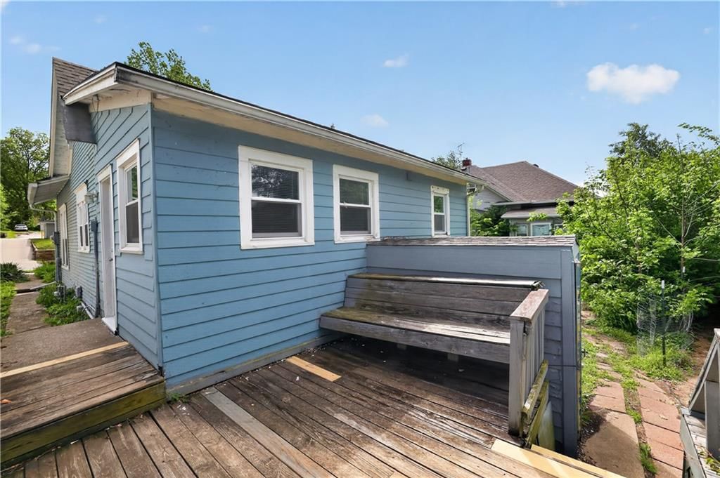 1522 W Walnut Street — photo 30