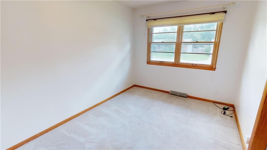 519 N Hoffman Street — photo 5