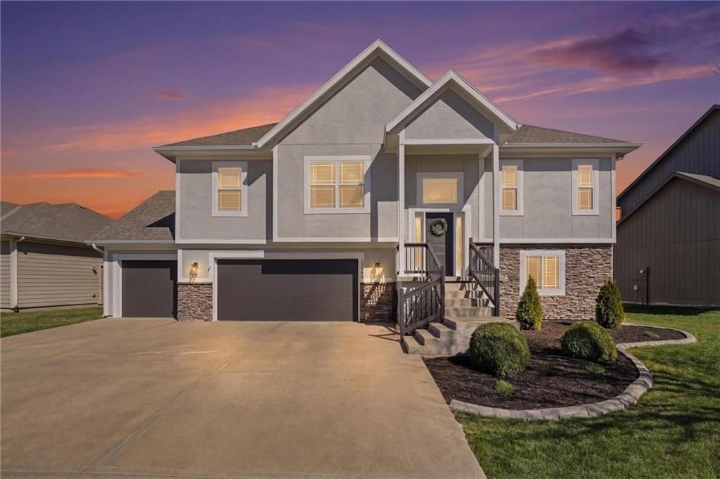 12400 Parkview Avenue, Kansas City, KS