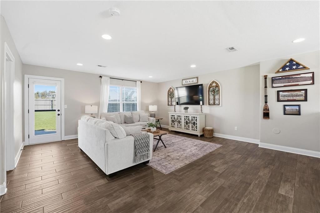 12400 Parkview Avenue — photo 32