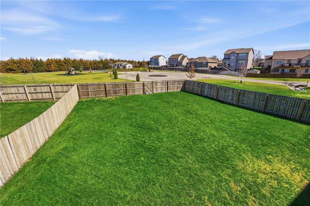 12400 Parkview Avenue — photo 46