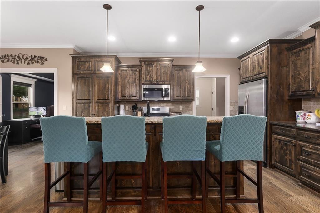 1809 NE Parks Summit Boulevard — photo 10