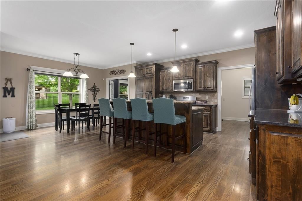 1809 NE Parks Summit Boulevard — photo 11