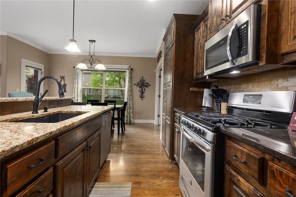 1809 NE Parks Summit Boulevard — photo 12