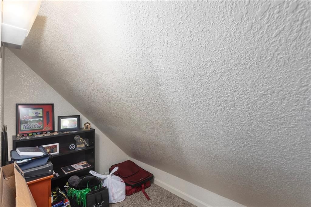 1809 NE Parks Summit Boulevard — photo 37