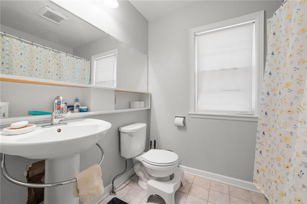 1709 Learnard Avenue — photo 16