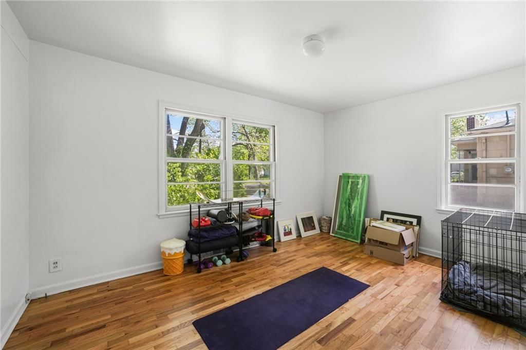 1709 Learnard Avenue — photo 17