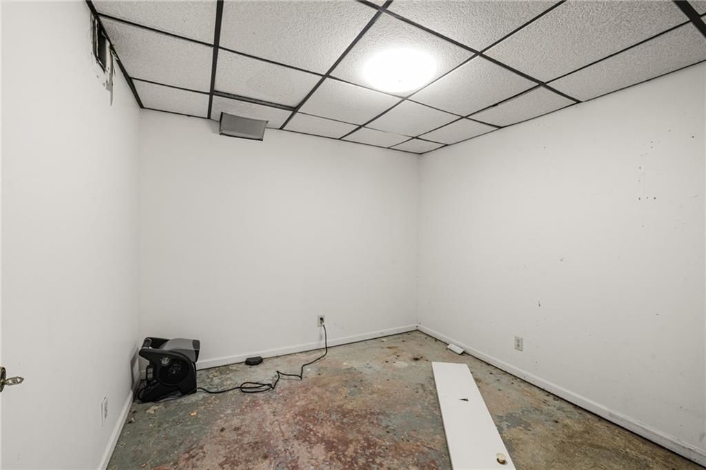 1709 Learnard Avenue — photo 22
