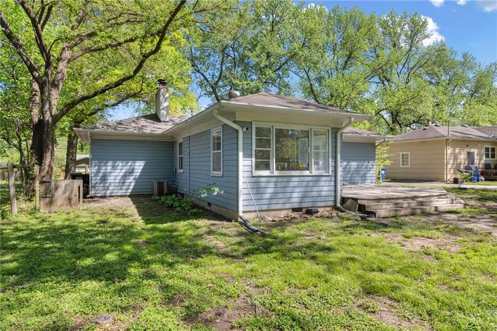 1709 Learnard Avenue — photo 29
