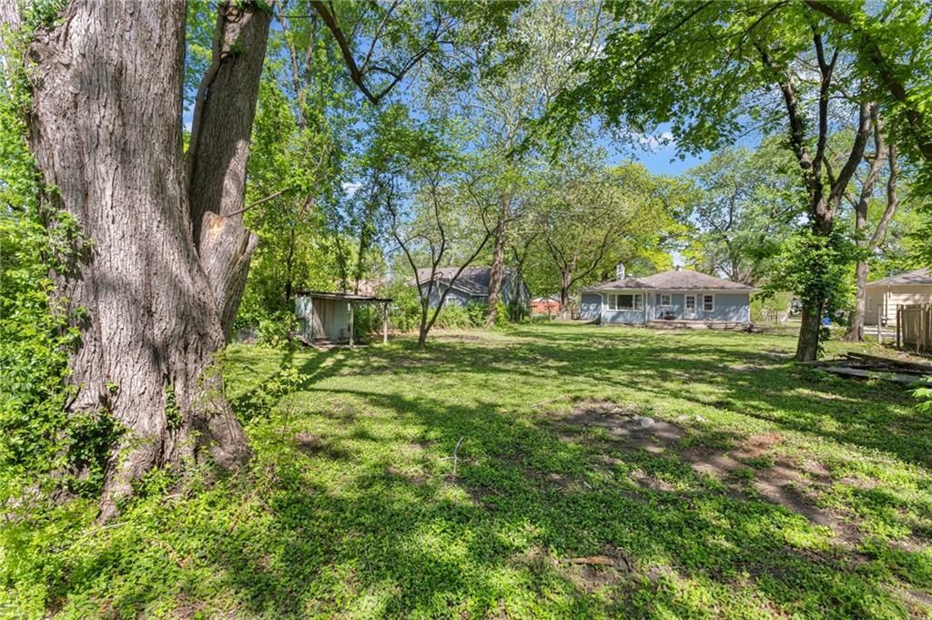 1709 Learnard Avenue — photo 32