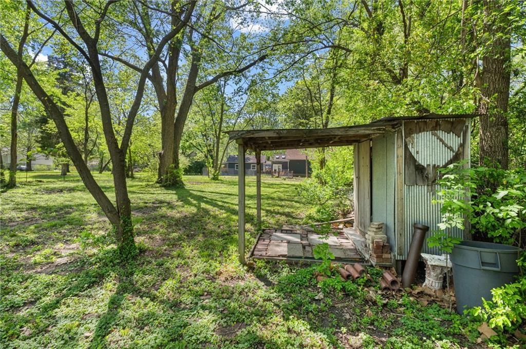 1709 Learnard Avenue — photo 33