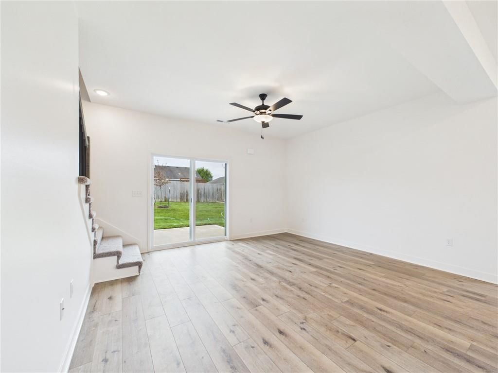 708 Mahogany Court — photo 9