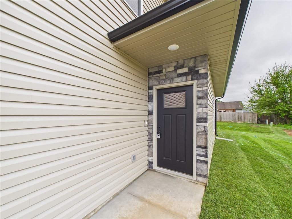 708 Mahogany Court — photo 36
