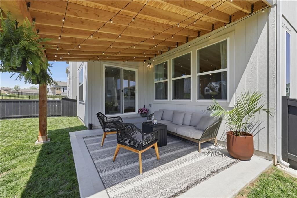 711 Glenn Circle — photo 30